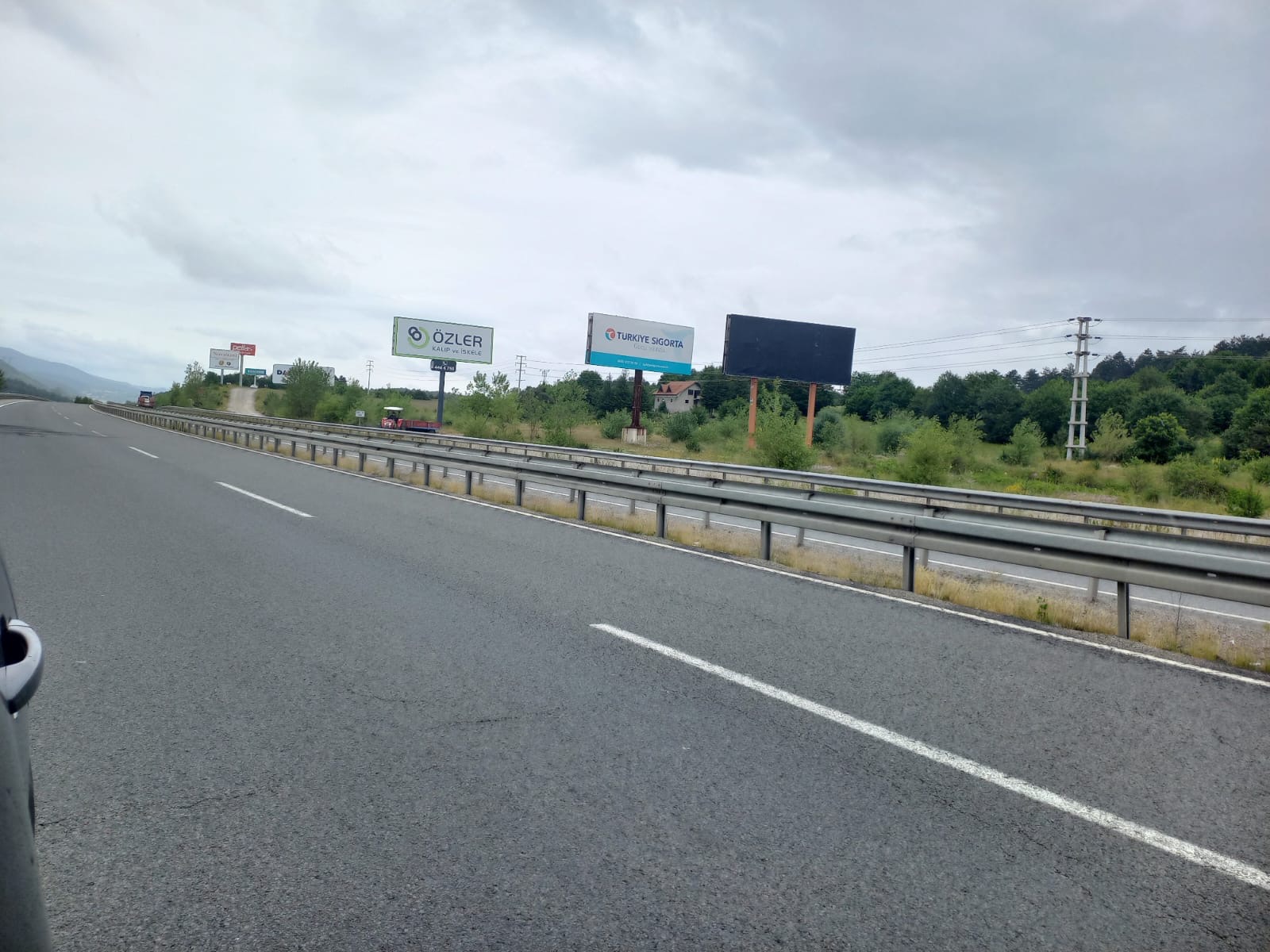 Otoyol Reklam Tabelaları: Markanızı Milyonlara Ulaştırmanın Yolu